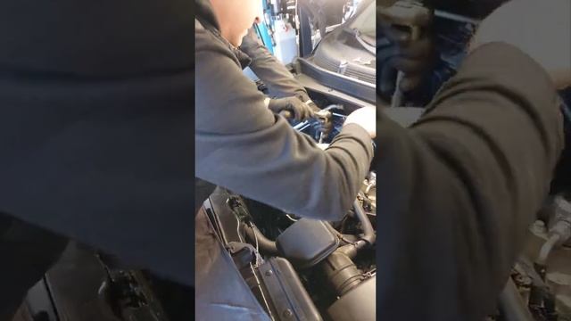 Schimb ulei si filtre, accesorii, bujii Kia Sportage смотреть онлайн