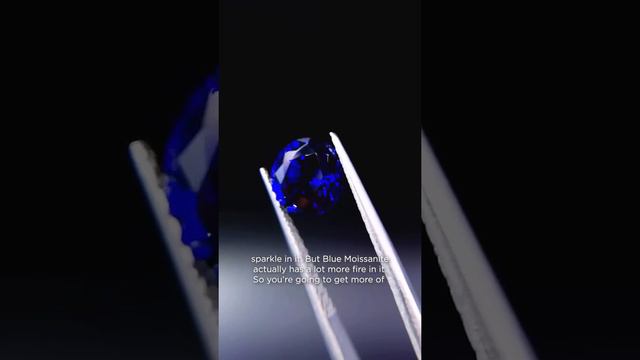 Blue Moissanite v. Lab-Grown Blue Sapphire смотреть онлайн