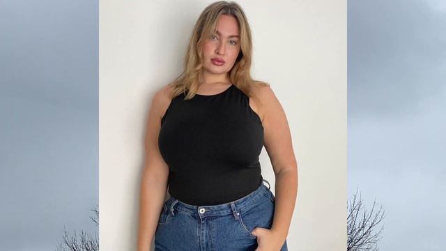 Mikaela Reidy | Plus Sized Model Curvy Fashion Model | Mikaela Reidy Wiki, Biography, Age Models