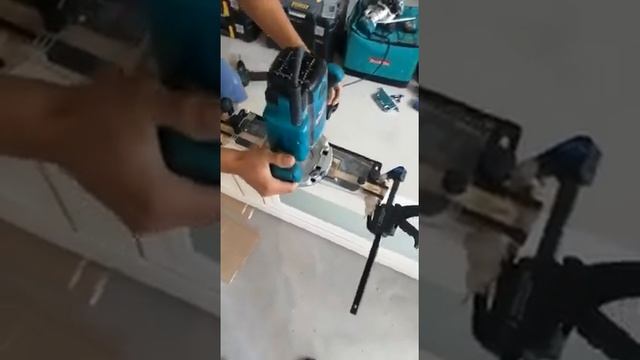 установка межкомнатных дверей Алматы.