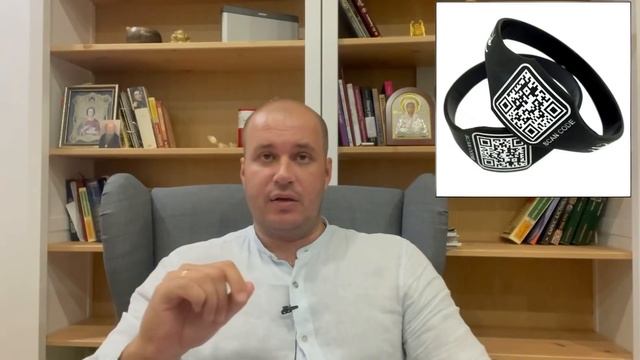Браслеты безопасности с qr кодом начнут раздавать в Москве - ЧТОБЫ НИКТО НЕ ПОТЕРЯЛСЯ смотреть онлайн