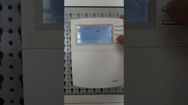 how to set back up-heating device by solar controller SR658 смотреть онлайн