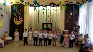 Оркестр второй младшей группы на 8 Марта д/с "Стало веселее"