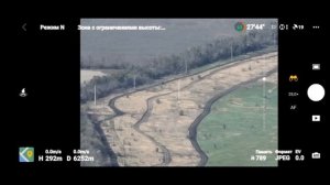 Российские танкисты уничтожают бронемашину ВСУ у села Водяное..mp4