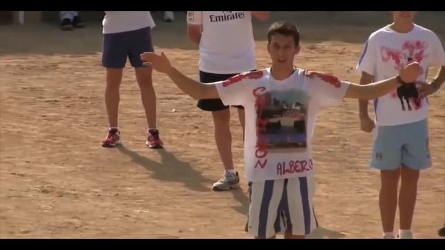 Рекортадор | Увернуться и убежать от быка смотреть онлайн