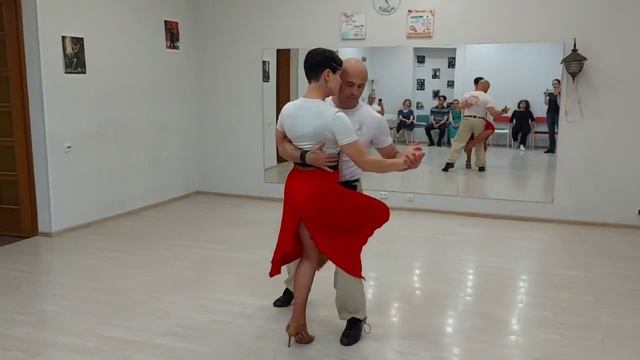 Урок тангонуэво в Хабаровском клубе. Борис Миловидов и Жанна Савенко (Владивосток) #тангонуэво смотреть онлайн