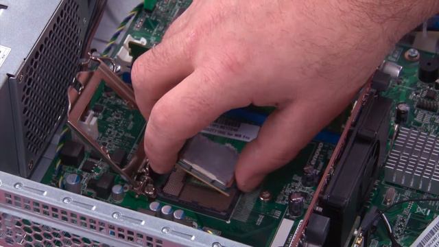 ThinkCentre M73 / E73 / M72e Small Form Factor Desktop - Microprocessor and Heat Sink Replacement смотреть онлайн