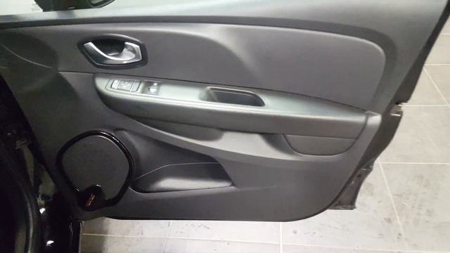 181KE1129 - 2018 Renault Clio 1.5 DCI 90 ECO DYNAMIQUE NAV 12,950 смотреть онлайн