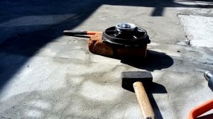 Запрессовал коренной подшипник самодельным съёмником. Двигатель S1100 китайского мототрактора.