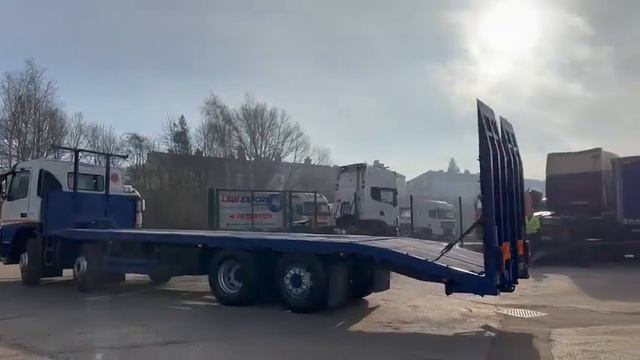 LMN 340 C - Volvo FM 340 8x2 Rear Lift Beavertail | Law Truck Centre UK смотреть онлайн