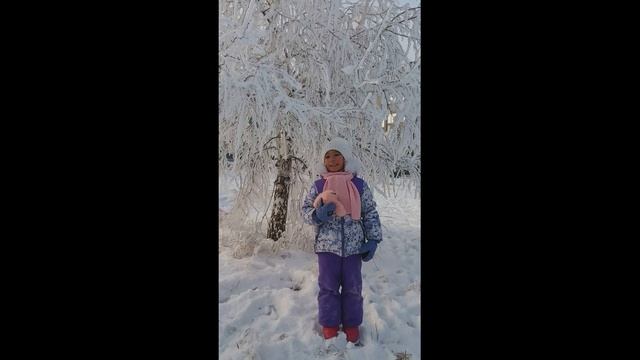 Страна читающая — Алина Блюм читает произведение «Белая береза» С. А. Есенина смотреть онлайн