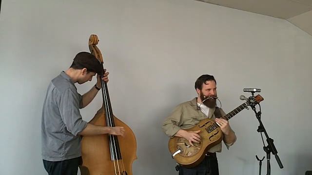 I Can't Be Satisfied - Gerry Hundt & Beau Sample at 18th Street Brewery смотреть онлайн