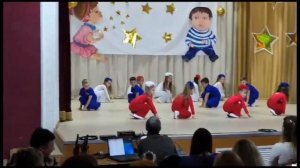 Танец  "Кто, если не мы!" (Гимн молодежи) исполняет группа "Золотой ключик", дети 5-7 лет.