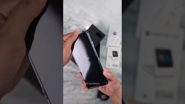 Motorola Razr 40 5g smartphone unboxing and features #motorola #smartphone #unboxing #5g #featured смотреть онлайн