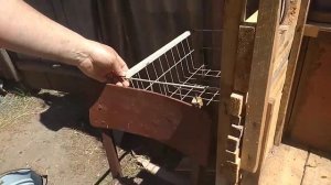 Простейший станок для дойки коз.