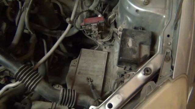 Заварил кузов (стакан) обычным электродом Toyota Vitz 1sz-fe 2004г.в.