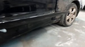 Снятие молдингов двери автомобиля Мерседес