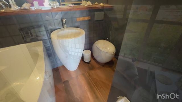 2_5267388311751637139.MOV