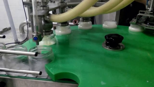 Monoblok 4/1 MILK Filling and Capping Automatic Machine смотреть онлайн