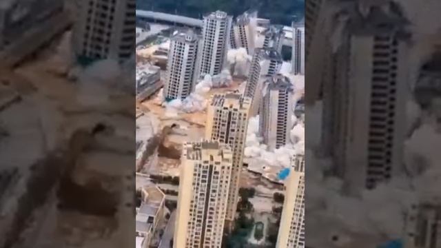 В Китае жилищный кризис. Дешевле снести дом. смотреть онлайн