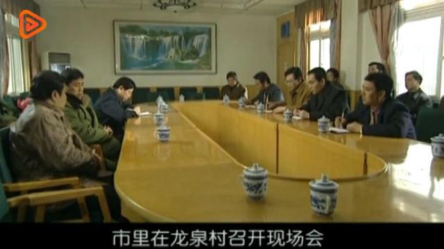 鄉長不知死活，毆打男人，不料男人身份大到嚇死人！ смотреть онлайн