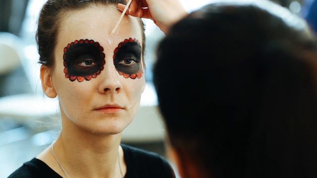 sugar skull makeup tutorial | Макияж на хэллоуин "Сахарный череп" смотреть онлайн