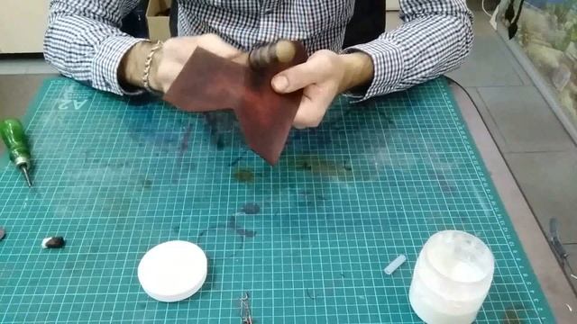 Работа с кожей/простое,но интересное изделие для начинающих+выкройка смотреть онлайн