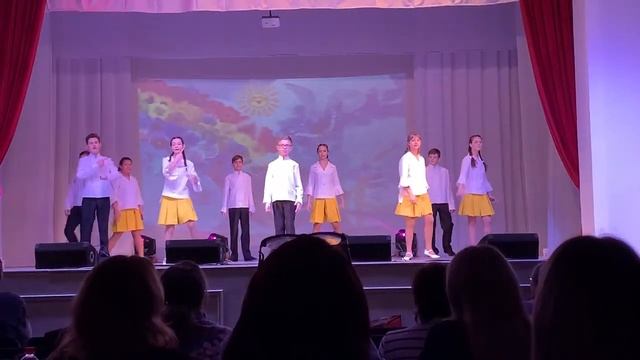 Улыбка- жестовая песня «Я рисую этот мир» смотреть онлайн