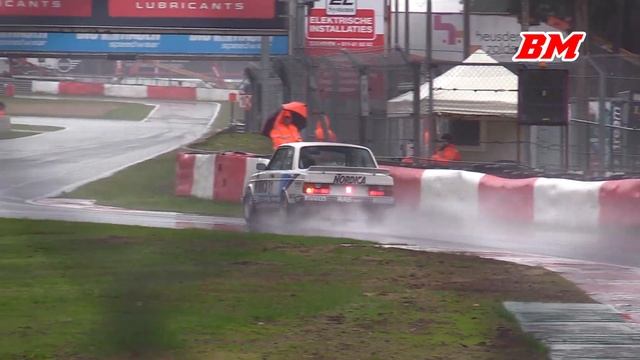 Volvo 240 Turbo Group A replica | Flames & fly-by's | First race at Zolder 2020 смотреть онлайн