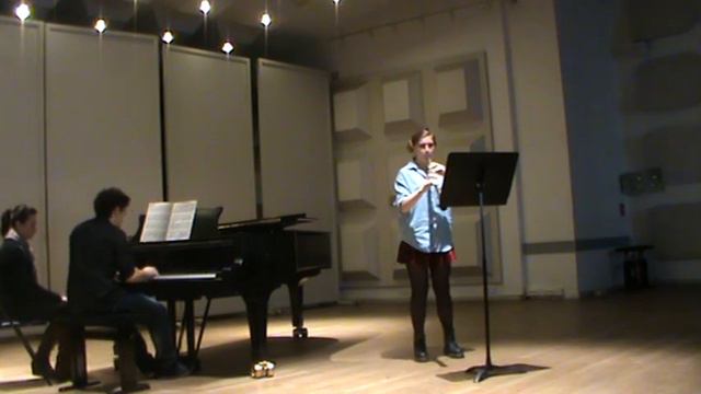 Dutilleux Sonata for Oboe and Piano 2nd Mvt смотреть онлайн