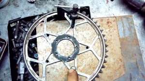 Электровелосипед-самоделка. Как закрепить большую ведомую звездочку на заднее колесо.