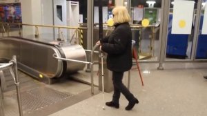 2  Вход на эскалатор