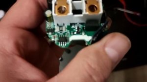 Умная Wi-Fi розетка с AliExpress не проработала и суток. Ремонт.