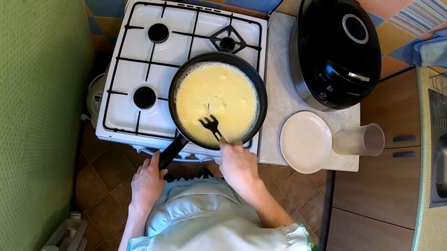 Быстрый завтрак за 5 минут на сковороде. Скрэмбл или яичница-болтунья смотреть онлайн