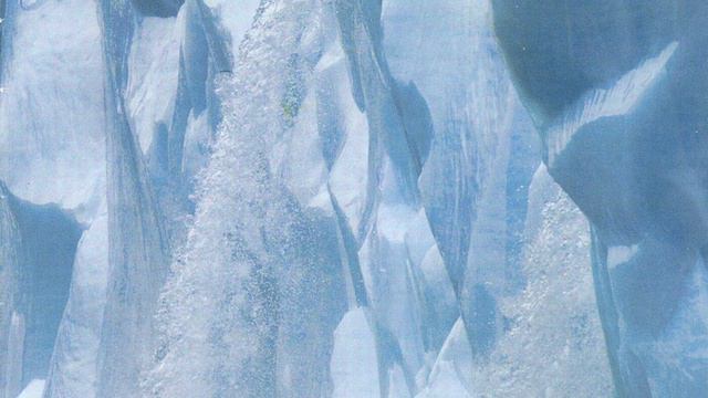 Arktis Arktis!: II. Between Sky And Sea