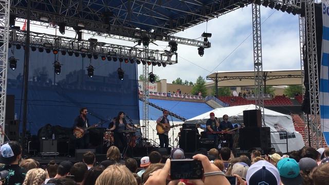 Spirits (Live) - The Strumbellas смотреть онлайн