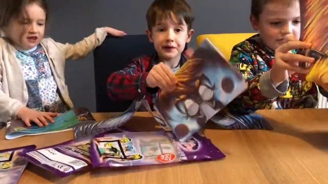 Review Opening and Unboxing Mardles Magic Masks Toys 3D Argumented Reality смотреть онлайн