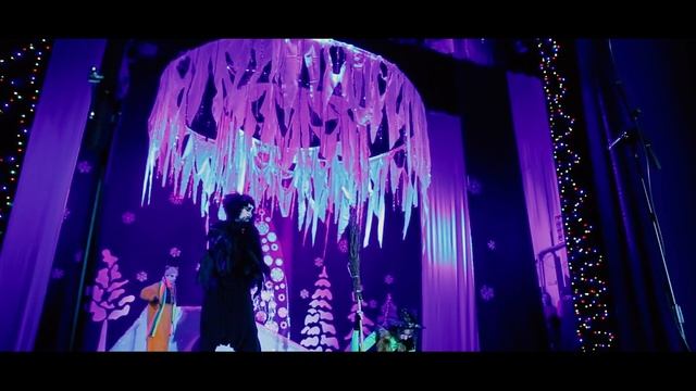 Новогодний спектакль "Маленькая ведьма" и игровая программа на паркете. ЦО "Перспектива" 24.12.2022 смотреть онлайн