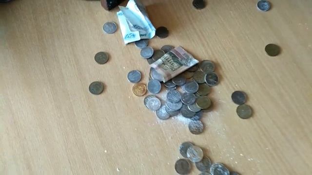 Вскрываем копилку! Сколько в ней денег! смотреть онлайн