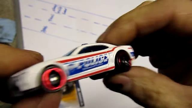 Hot Wheels 2010 Camaro SS Police Car Review. смотреть онлайн