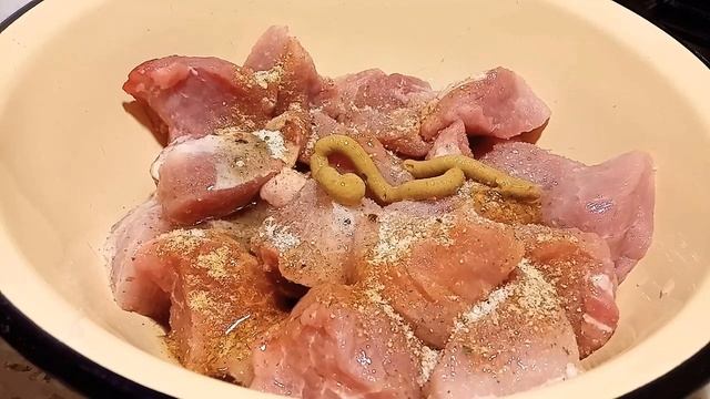 Шашлык в луковом пюре смотреть онлайн
