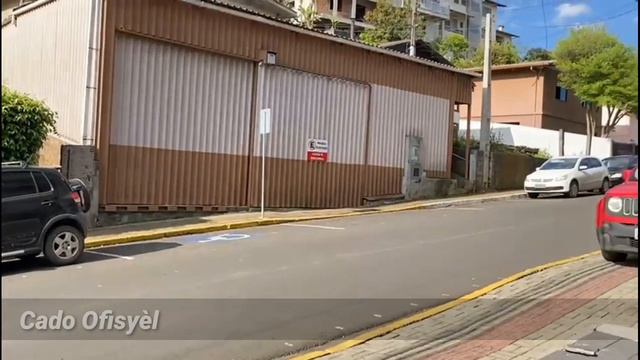 Fanmil te fèl abandone mennaj li pou yon dyaspora,gade sak rive смотреть онлайн