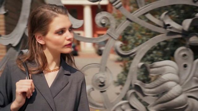 Дизайнерская капсула ELIS LOOK FOR BALANCE | Более 30 стильных образов для офиса, учёбы и встреч смотреть онлайн