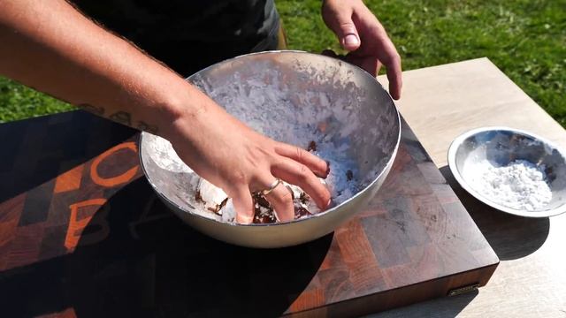 БАКЛАЖАНЫ С КУРИЦЕЙ ПО-КИТАЙСКИ В КАЗАНЕ НА КОСТРЕ смотреть онлайн