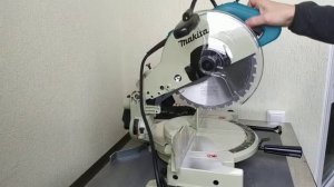 ОНЛАЙН ТРЕЙД.РУ  Пила торцовочная Makita LS1040FN