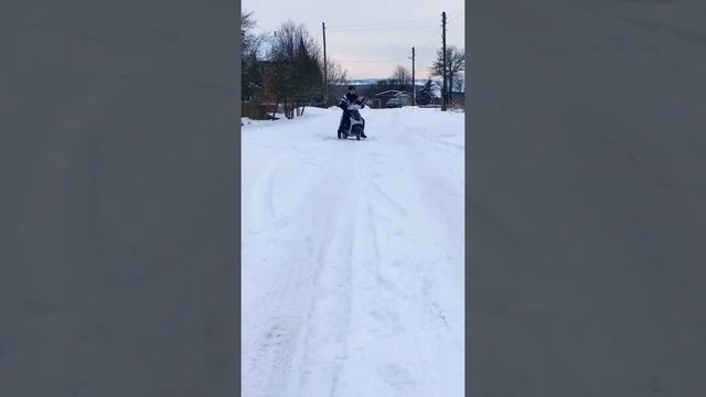 Субботние покатушки на скутере смотреть онлайн