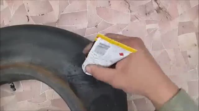 Как правильно клеить камеру клеем момент смотреть онлайн