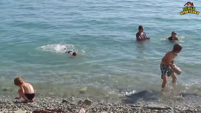 На Черном море. Геленджик. Кемпинг. Путеш. 2018г. на море, в Москву. (28.06.18г.) Семья Бровченко. смотреть онлайн