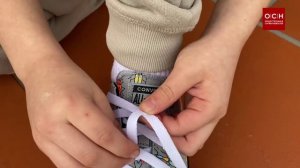 Как научить ребенка завязывать шнурки?