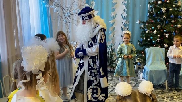 Новогодний утренник подготовительная группа. 24.12.2021 смотреть онлайн